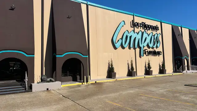 Retail/Showroom for lease thumbnail 4