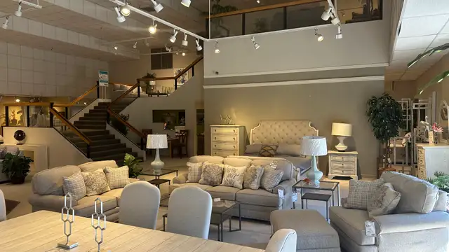 Retail/Showroom for lease thumbnail 5