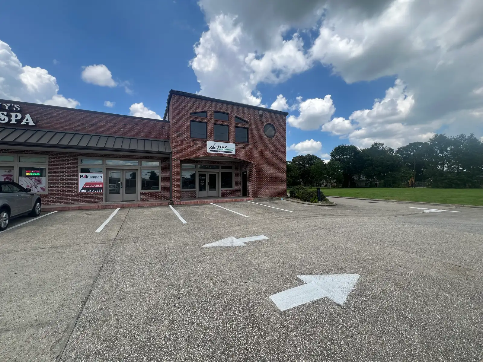 943-B East McNeese St
