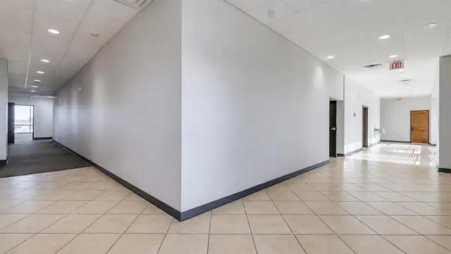 2500 N 7th St Suite 2 thumbnail 4