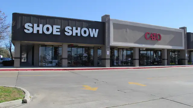 Gonzales Plaza thumbnail 2