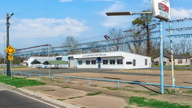 1615 E Texas St thumbnail 3