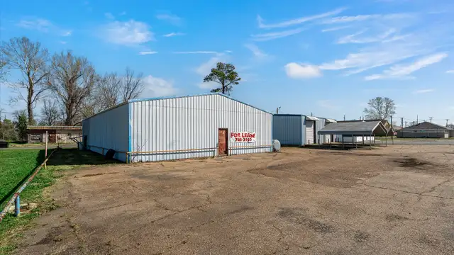 1615 E Texas St thumbnail 4