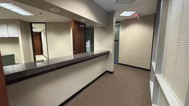 9100 Bluebonnet Centre Blvd thumbnail 2