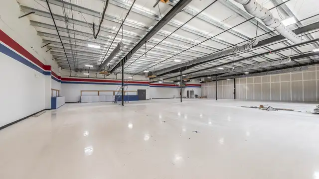 12,000 SF  Retail Space For Lease - 2001 Moss St Suite 700 thumbnail 3
