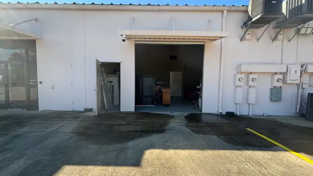 11115 Industriplex Blvd thumbnail 3