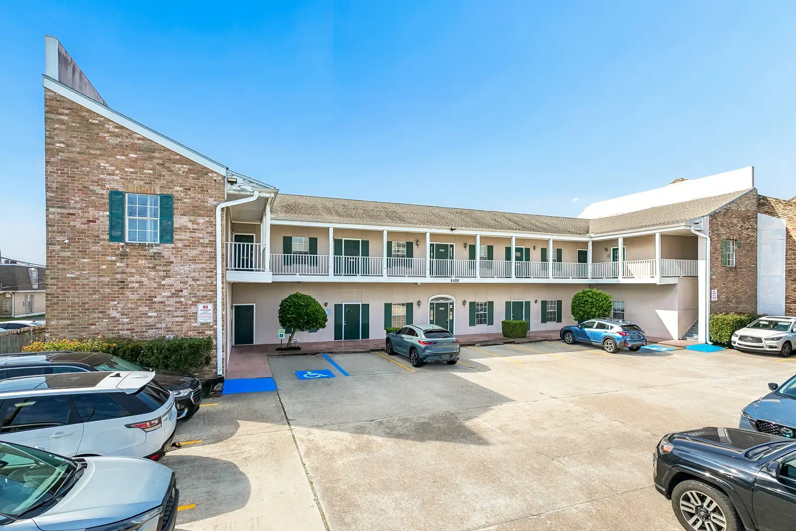 Move-In-Ready Office / Medical Suite  Near Clearview | 4400 Trenton St, Unit G