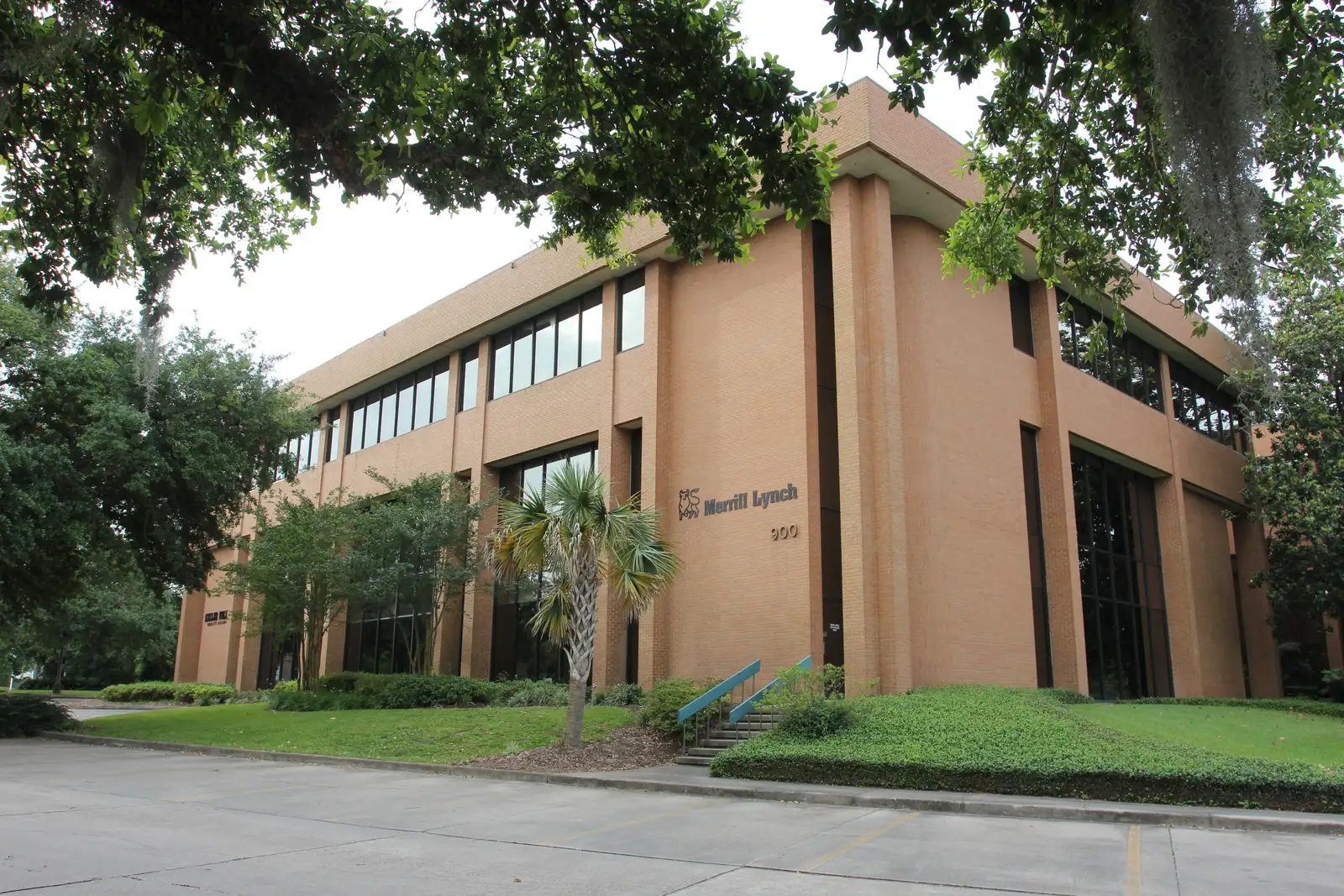 900 S. College, Suite 311