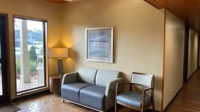 141 Ridgeway Dr thumbnail 2