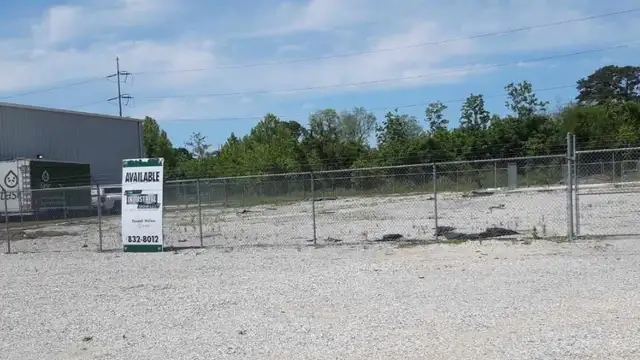 Firestone Lot - Large thumbnail 3