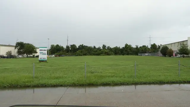 Firestone Lot - Large thumbnail 2
