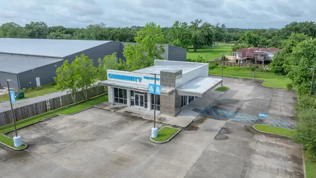 Former Dealership Repurposing Opportunity Near Airport & US Hwy 90 thumbnail 3