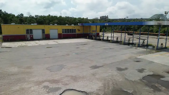 6,000 SF Former C-store Space For Lease on Old Gentilly Rd thumbnail 4
