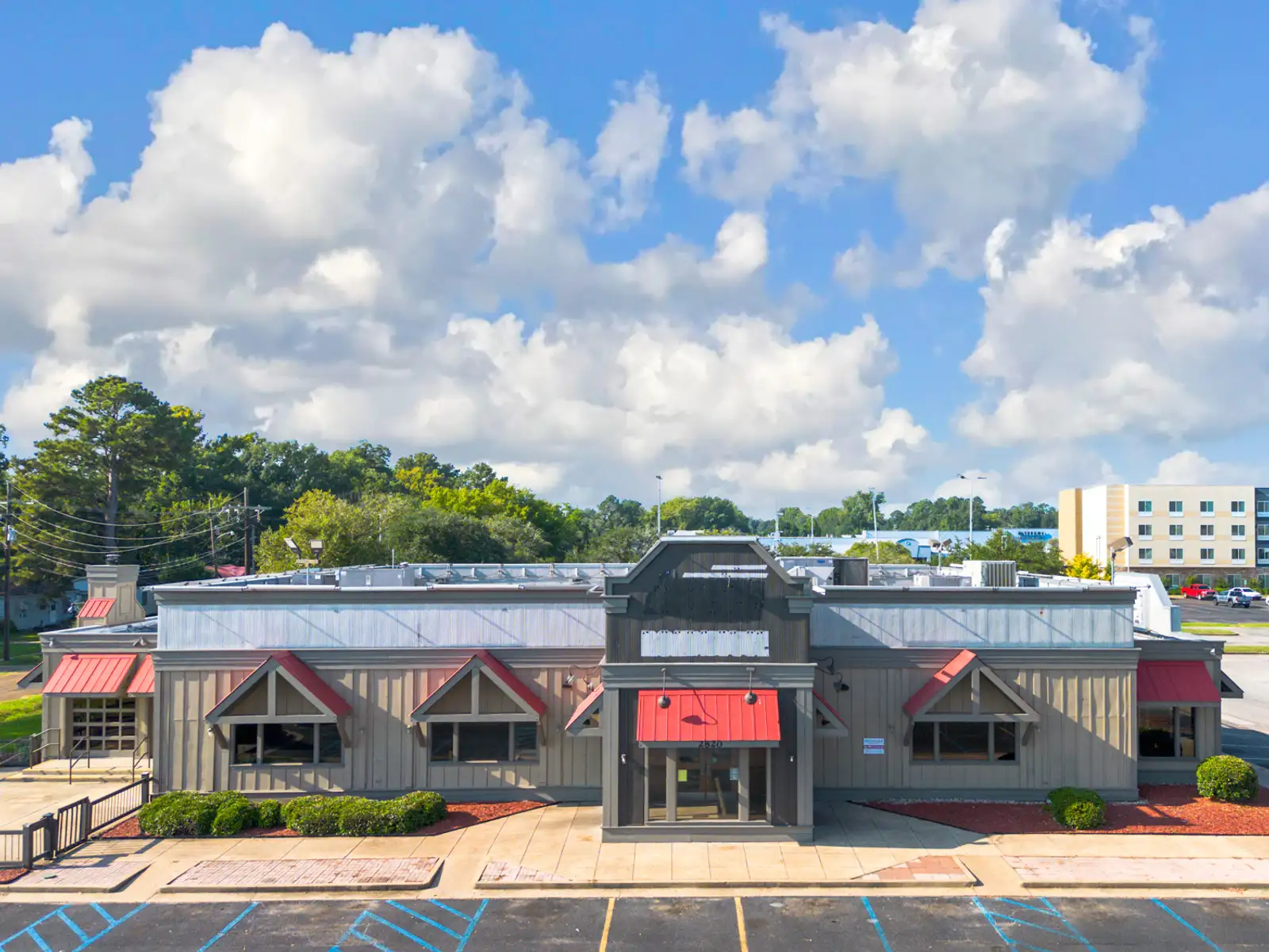 Freestanding 7,870 SF Restaurant in a Highly-Visible Retail Corridor