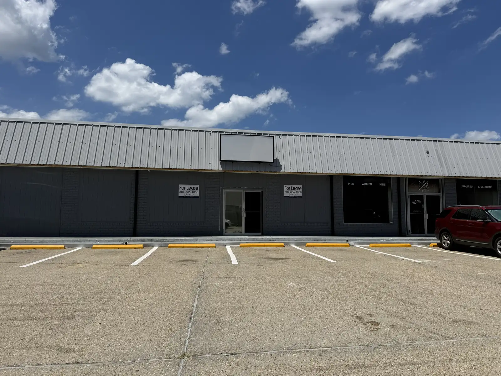 4417 N Interstate 10 Service Rd W