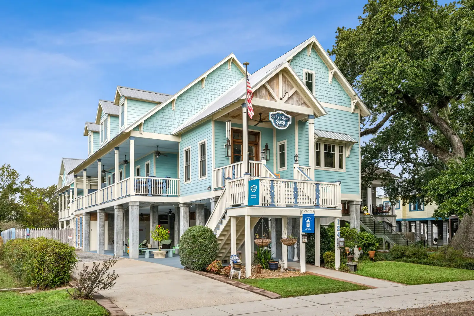 124 Lafitte St