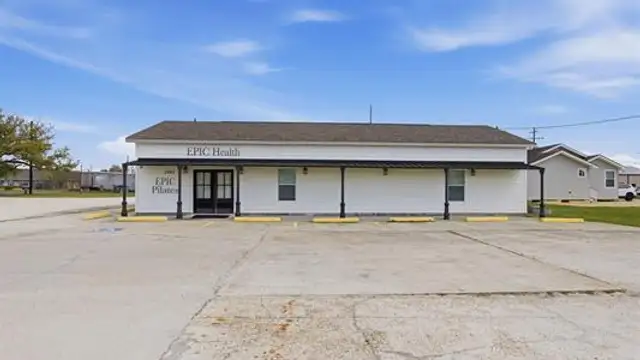 2503 Ryan St thumbnail 5