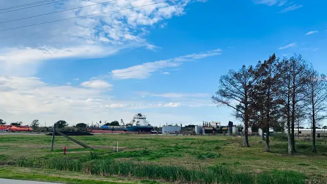 1817 LA-24 Larose, LA thumbnail 4