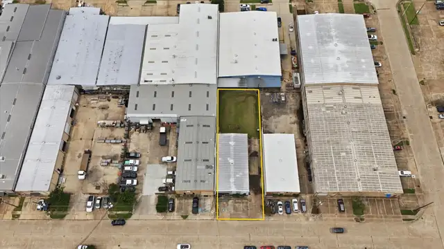5601 Jensen St - ELMWOOD  Warehouse/Office with YARD thumbnail 4