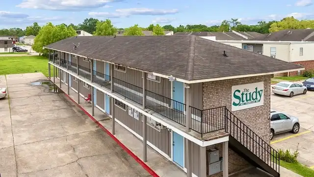 4627 Tigerland Ave thumbnail 2