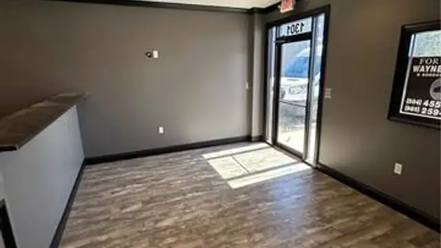 1301 N Al Davis Rd thumbnail 3