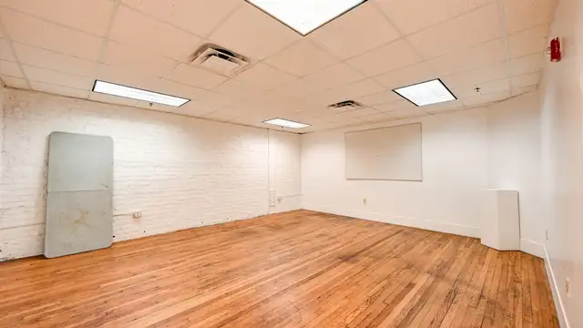 Suite 250 image