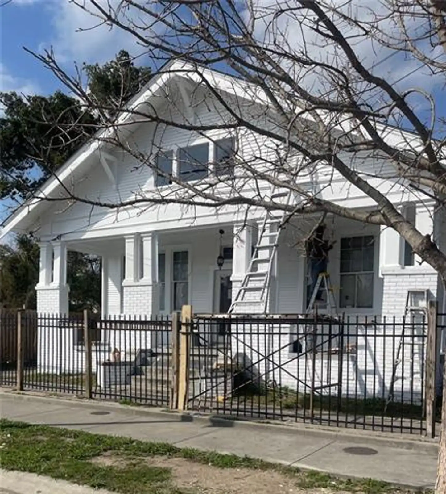 1616 Newton St