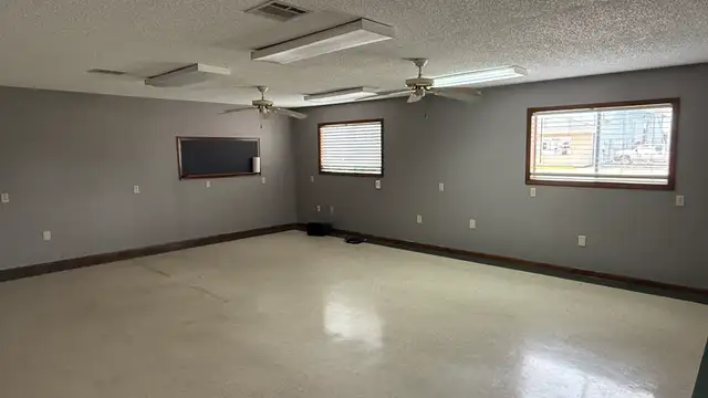 1303 Ridgefield Rd thumbnail 3
