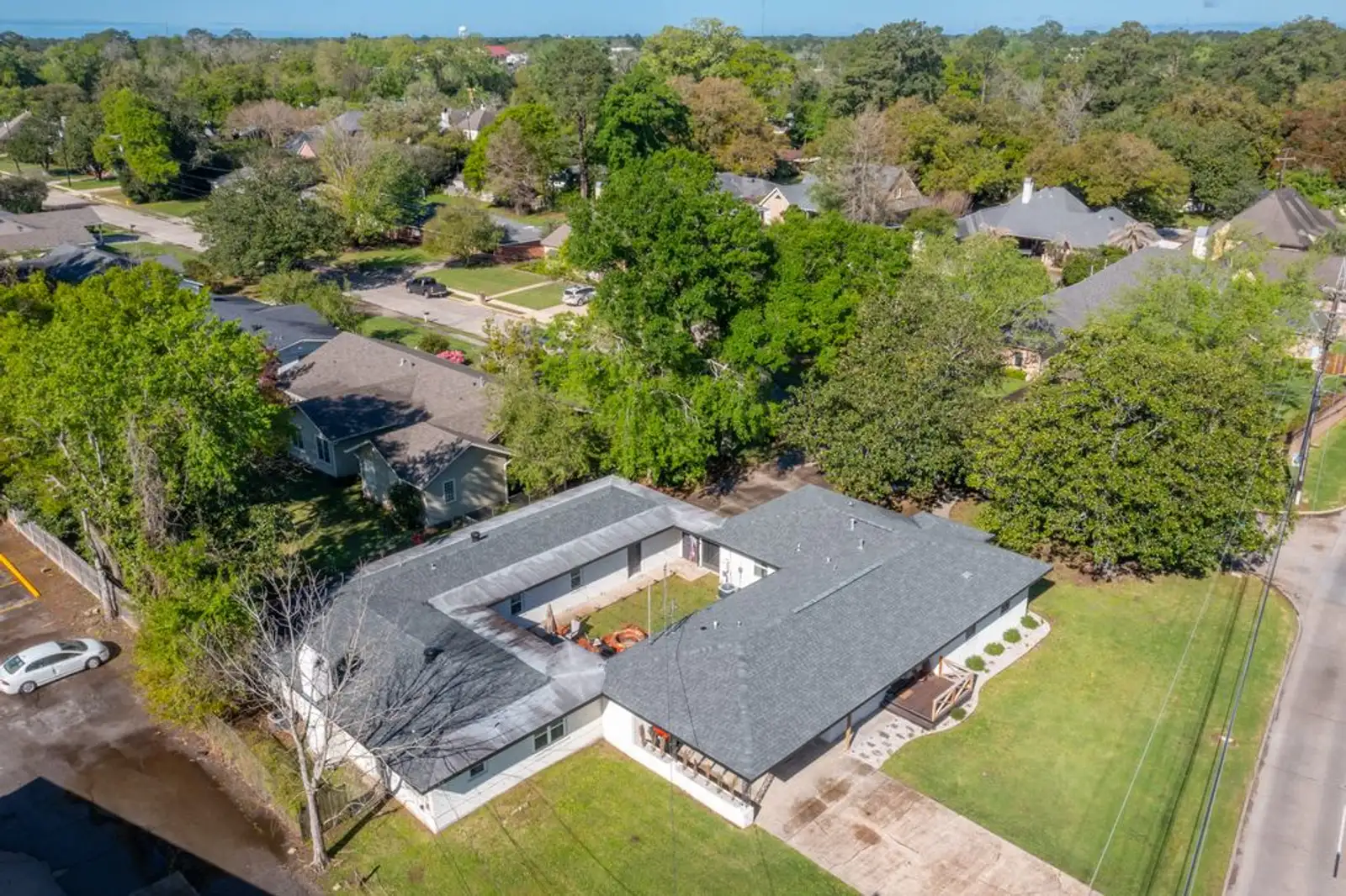 103 S Southlawn Dr.