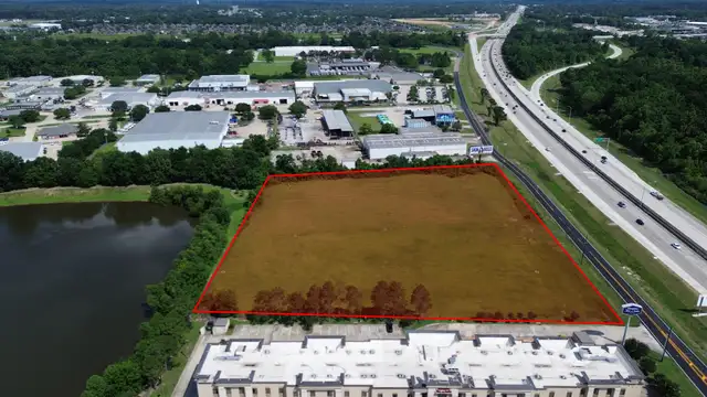 5.74 Acres with Direct I-10 Visibility thumbnail 4