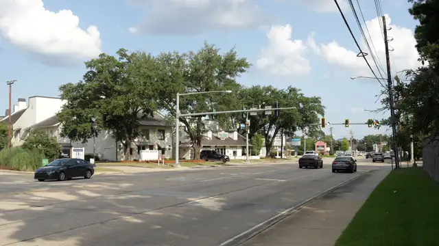 7809 Jefferson Hwy thumbnail 4