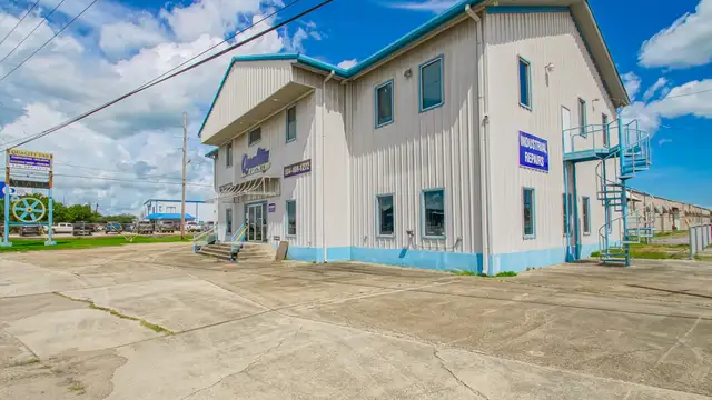 ±30,560 SF Industrial Facility – 10308 E Airline Hwy thumbnail 2