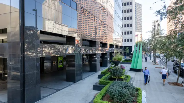 400 Poydras Tower thumbnail 2