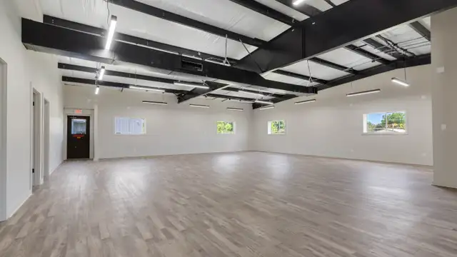 108 Galbert Rd thumbnail 5