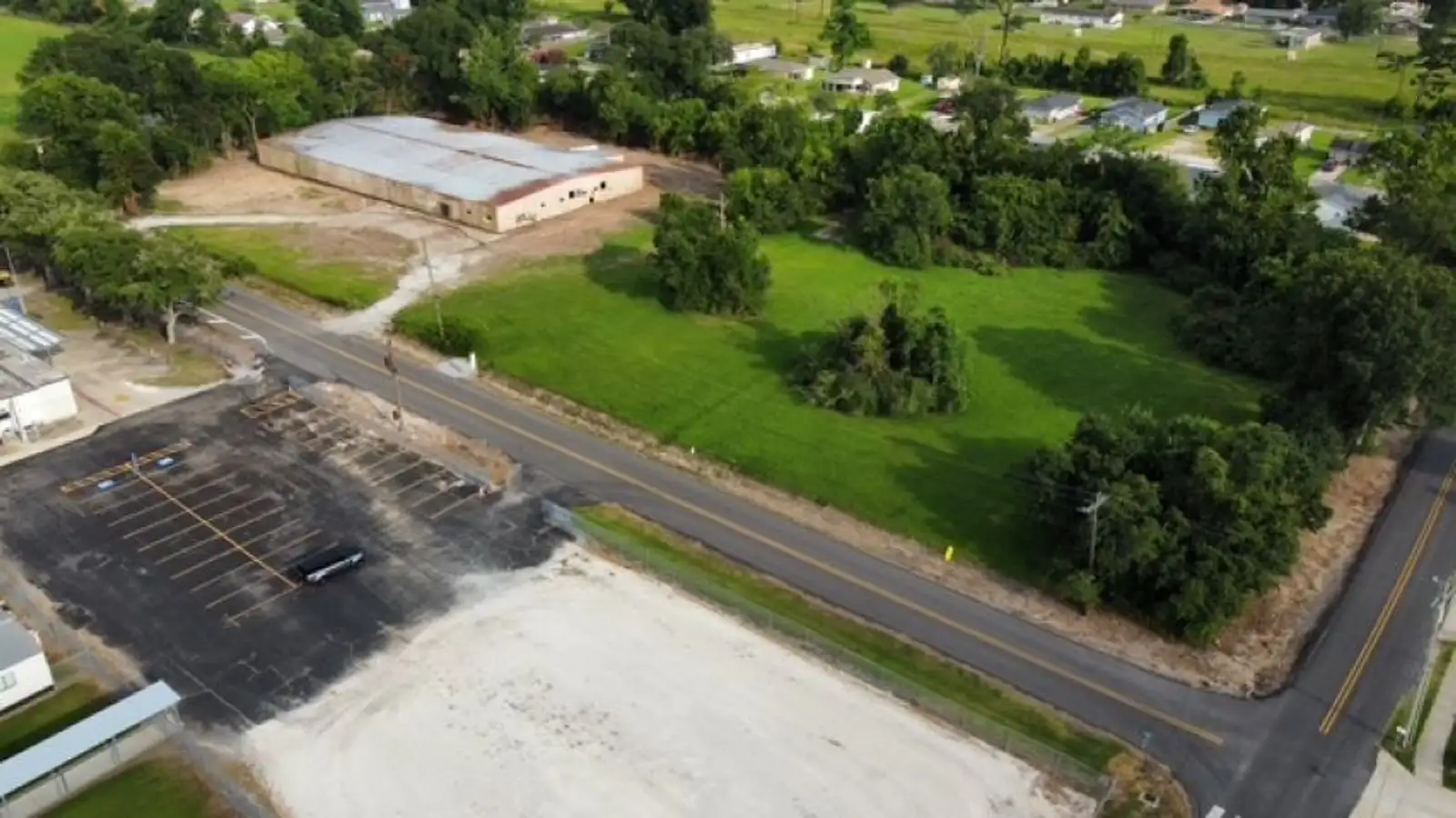 326 Tekel Rd, Lake Charles, LA 70607