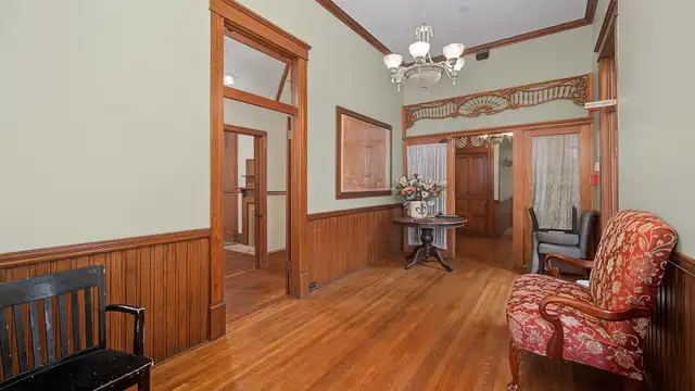 206 E 2nd St thumbnail 5