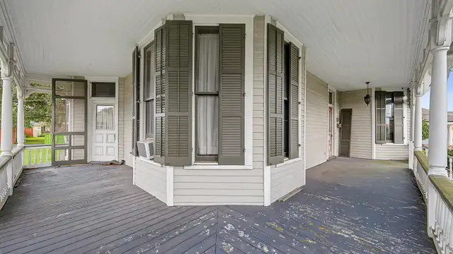 206 E 2nd St thumbnail 3