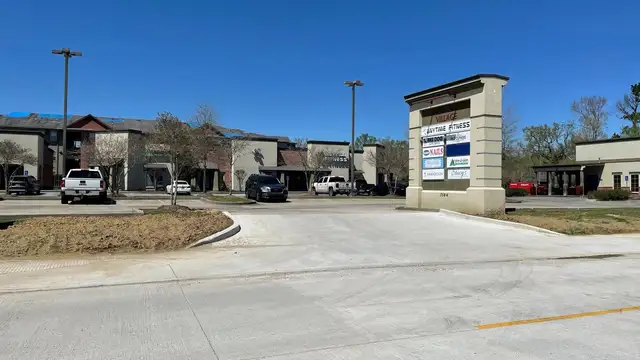 Grand Pointe Village thumbnail 4