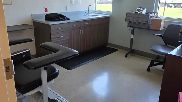 Medical Office Houma Medical Buidling thumbnail 3