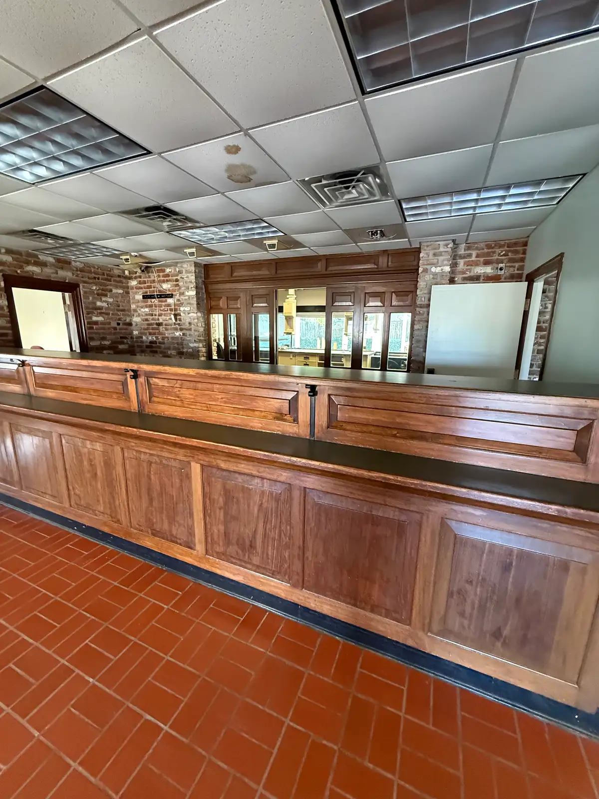 8796 Greenwell Springs Rd image 7