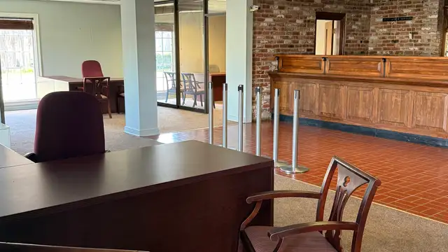 8796 Greenwell Springs Rd thumbnail 5