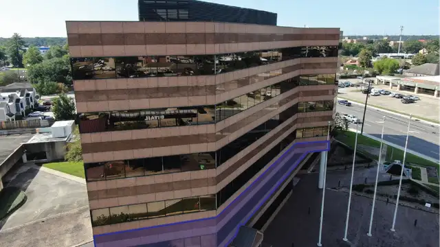 Class A Mid-Rise Office Tower Available On Essen thumbnail 2
