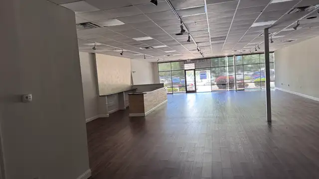2,760 SF Retail-Hwy 21 thumbnail 4