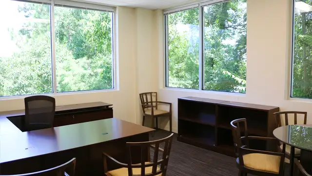 Fully Furnished Harborview Suites thumbnail 5