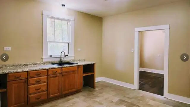 1618 N Columbia St thumbnail 5
