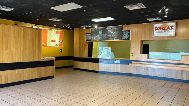 Chalmette Shopping Center thumbnail 2