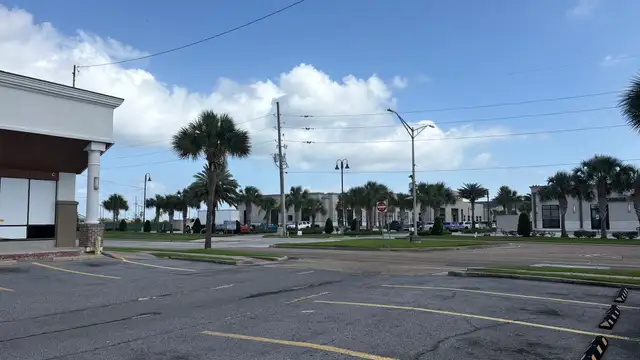 Suite D - Williams Blvd Retail / Office for Lease thumbnail 2