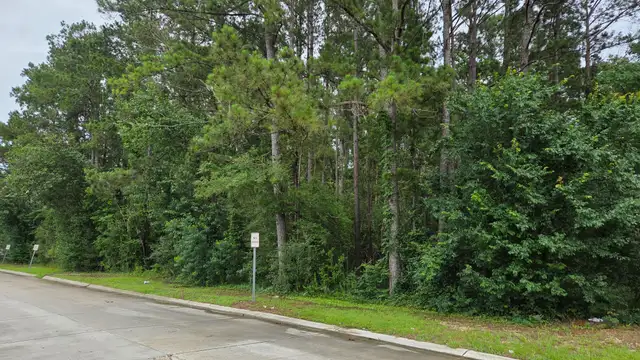 Hollycrest Blvd thumbnail 3