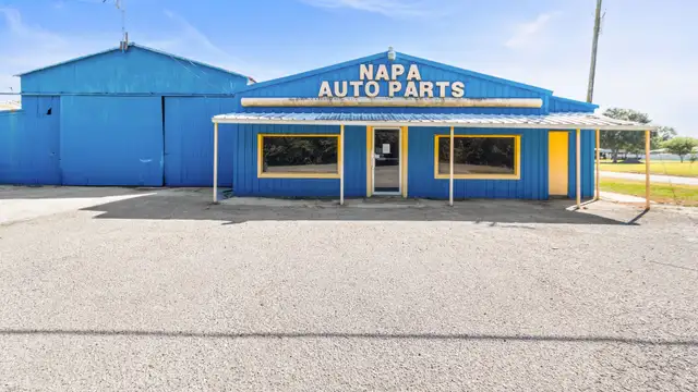 411 S 1st St thumbnail 2
