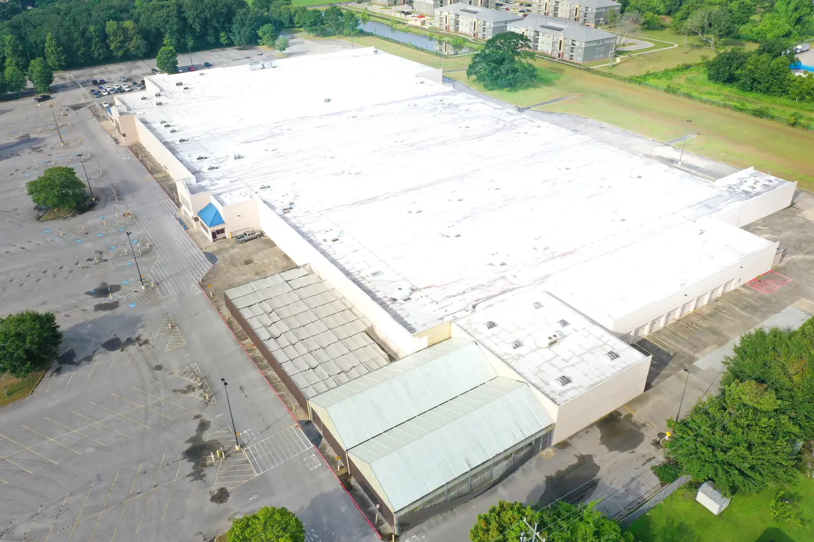 Suite 2 - light manufacturing warehouse and distribution data hosting